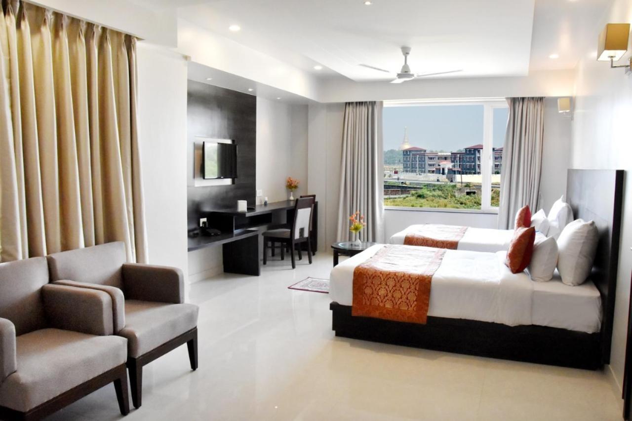 Hotel Platinum Shravasti Katra  Exterior photo