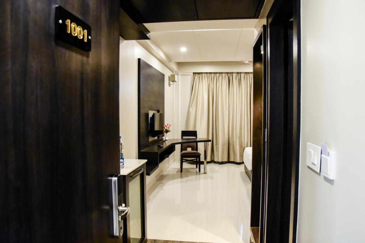 Hotel Platinum Shravasti Katra  Exterior photo