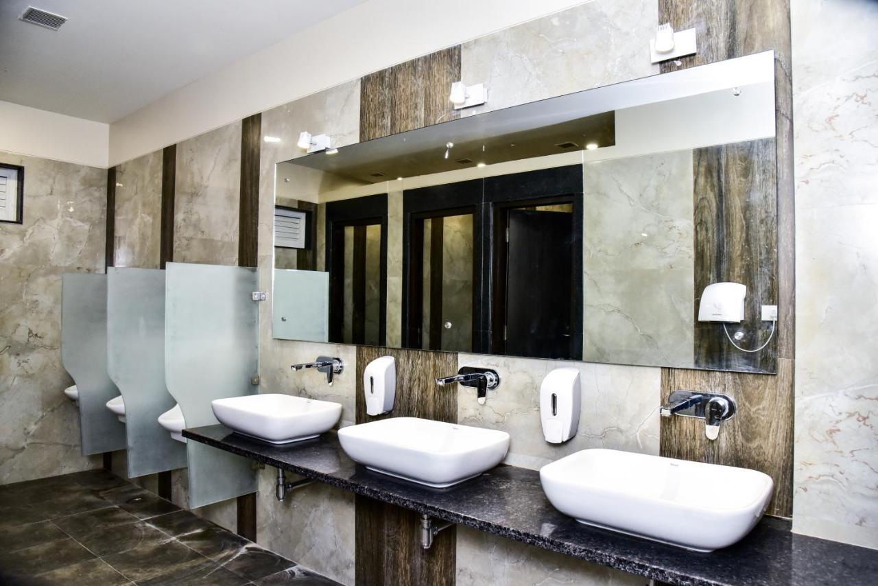 Hotel Platinum Shravasti Katra  Exterior photo