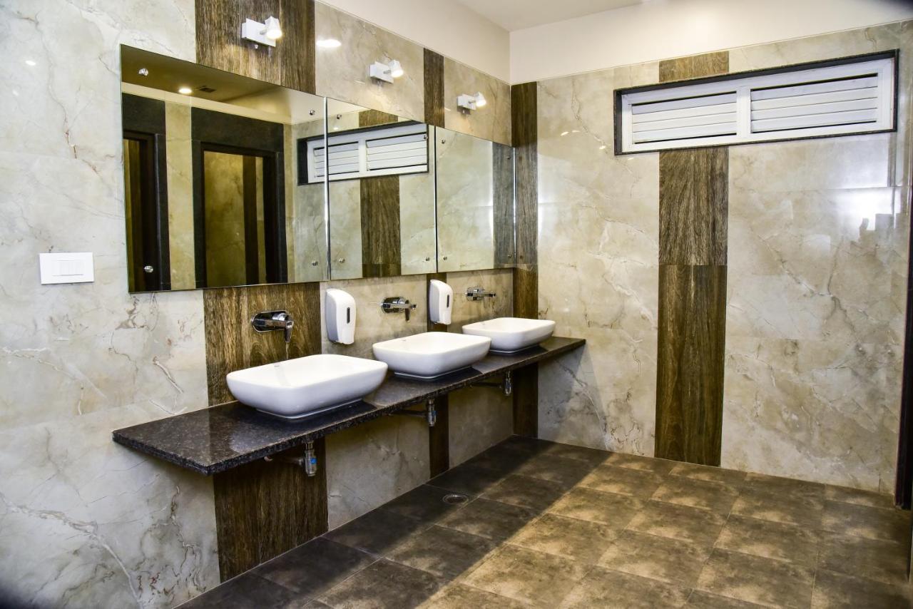 Hotel Platinum Shravasti Katra  Exterior photo