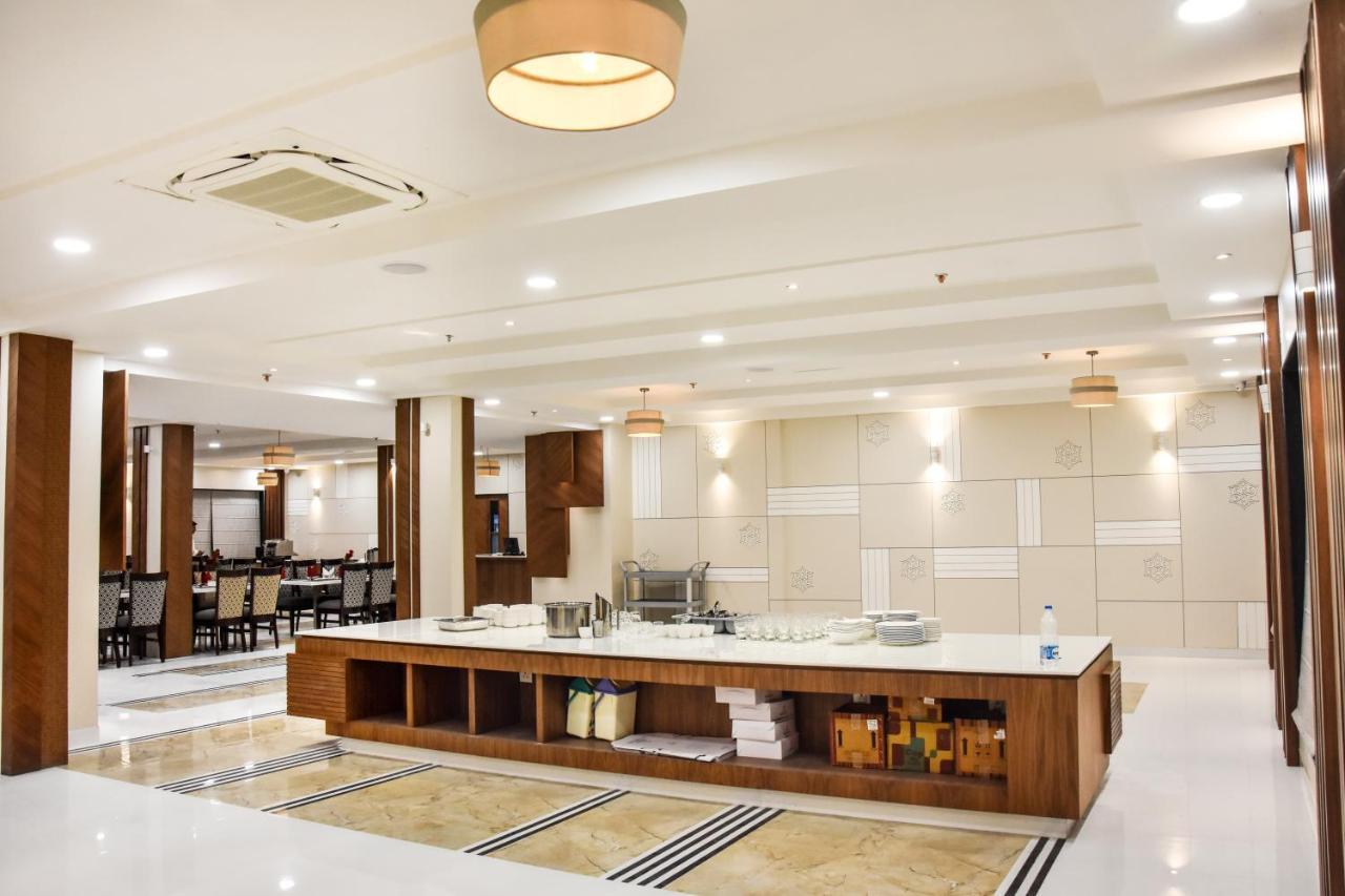 Hotel Platinum Shravasti Katra  Exterior photo