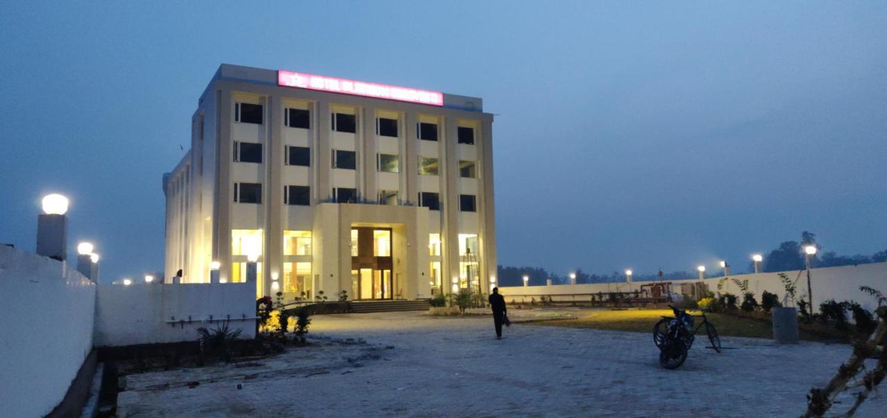 Hotel Platinum Shravasti Katra  Exterior photo
