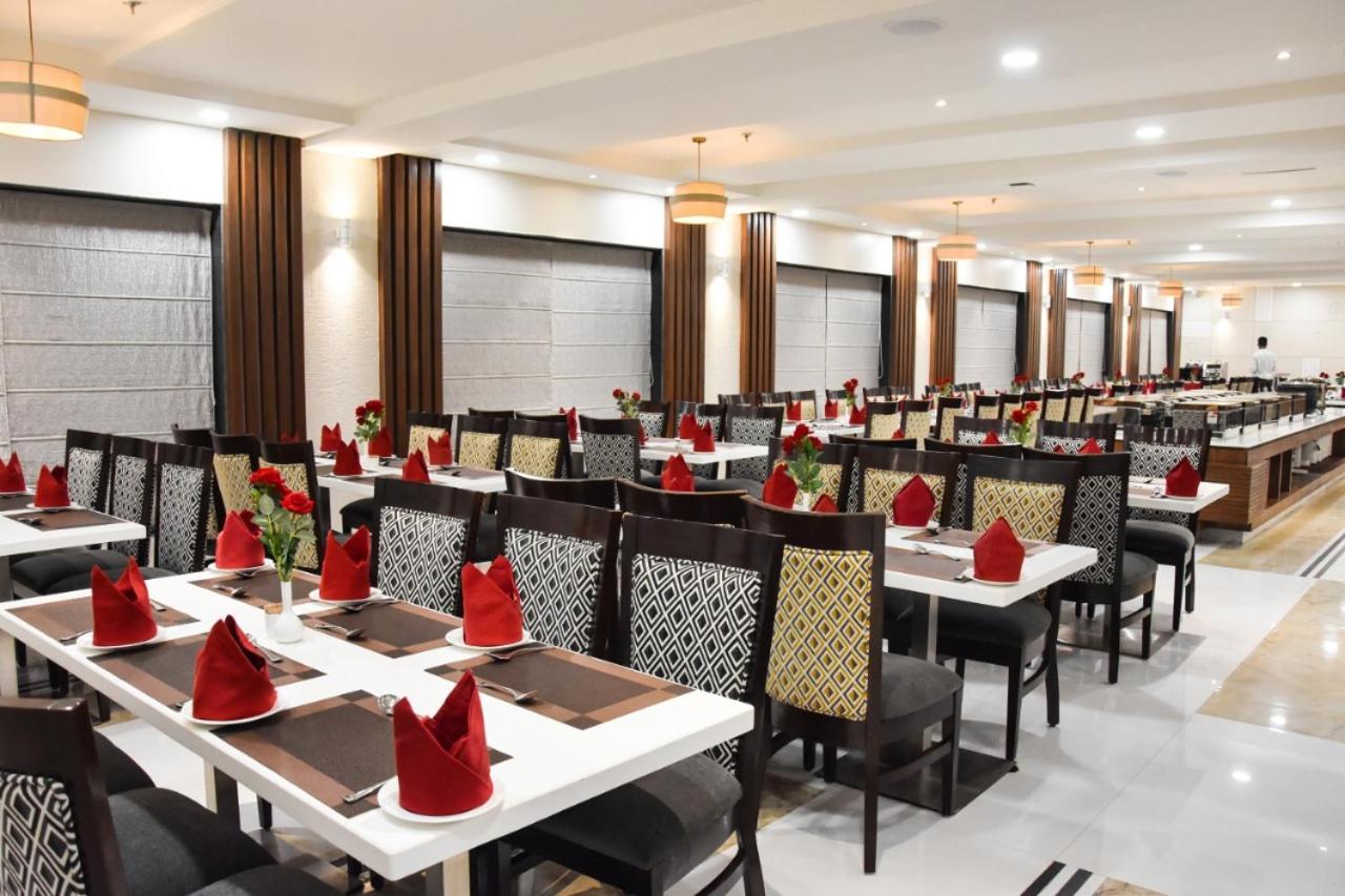 Hotel Platinum Shravasti Katra  Exterior photo